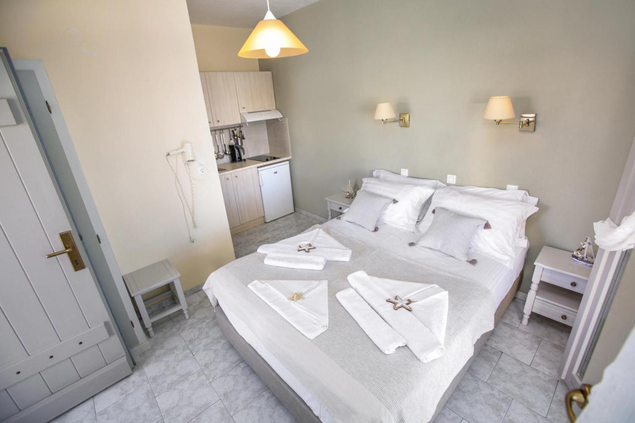 Alexandra'S Rooms Parikia  Bagian luar foto